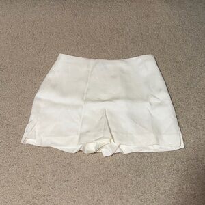White High-Rise Women's Shorts